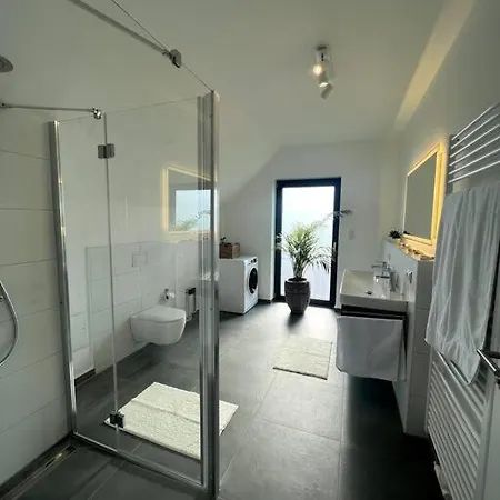 Rueckzugsort Im Rebenmeer Mit Terrasse, Grill & Parkplatz Venningen Exterior foto