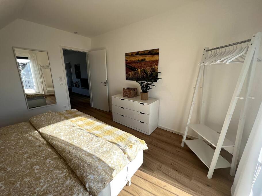 Rueckzugsort Im Rebenmeer Mit Terrasse, Grill & Parkplatz Apartment Venningen